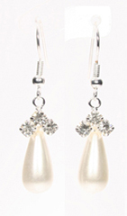 peirced diamante rhinestone & pearl earings 41mm